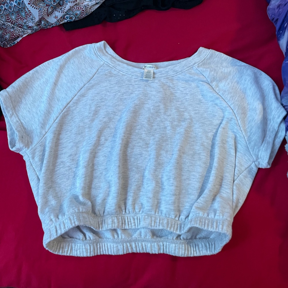 Bozzolo, large white crop top.